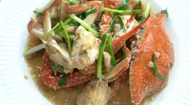 ปูผัดต้นหอม